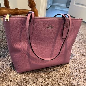 Coach Tote; EUC